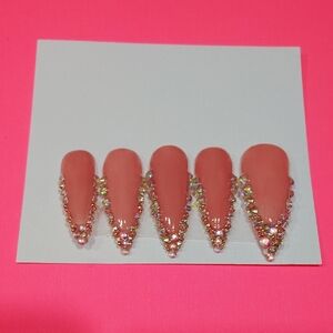Elegant Pink Press-On Nails with Rhinestones